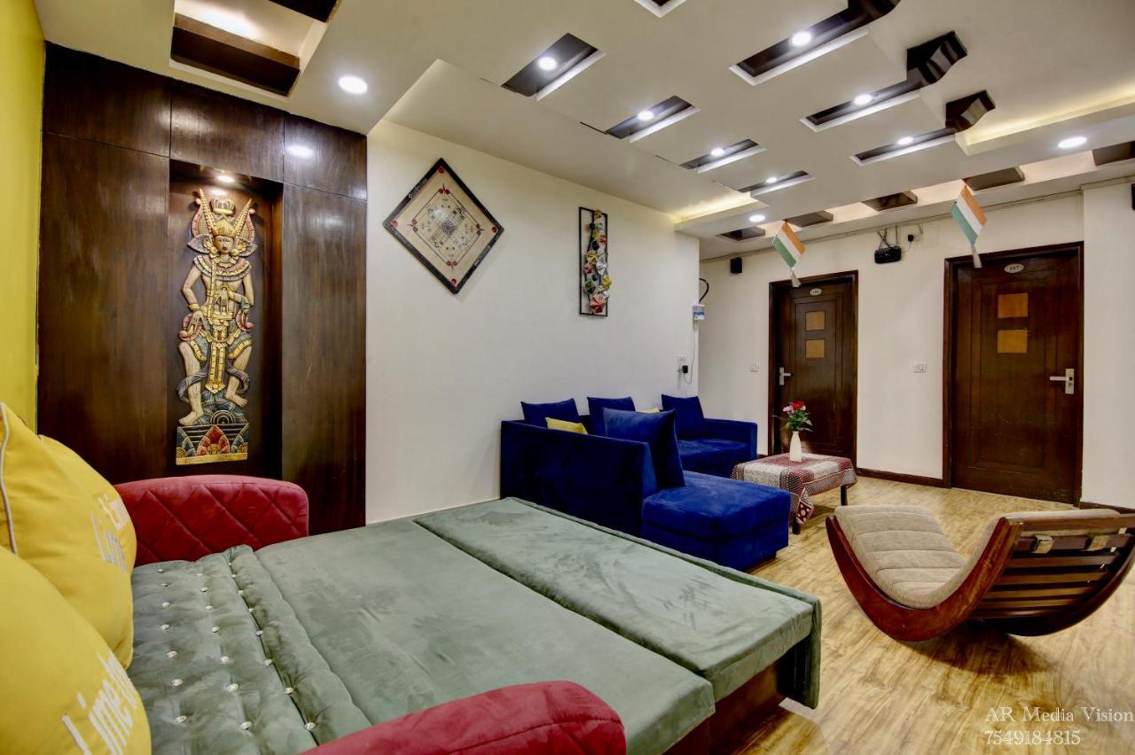 Lime Stays B&B Gk-2 At Greater Kailash Metro South Delhi Nearby Saket Select City Nuova Delhi Esterno foto