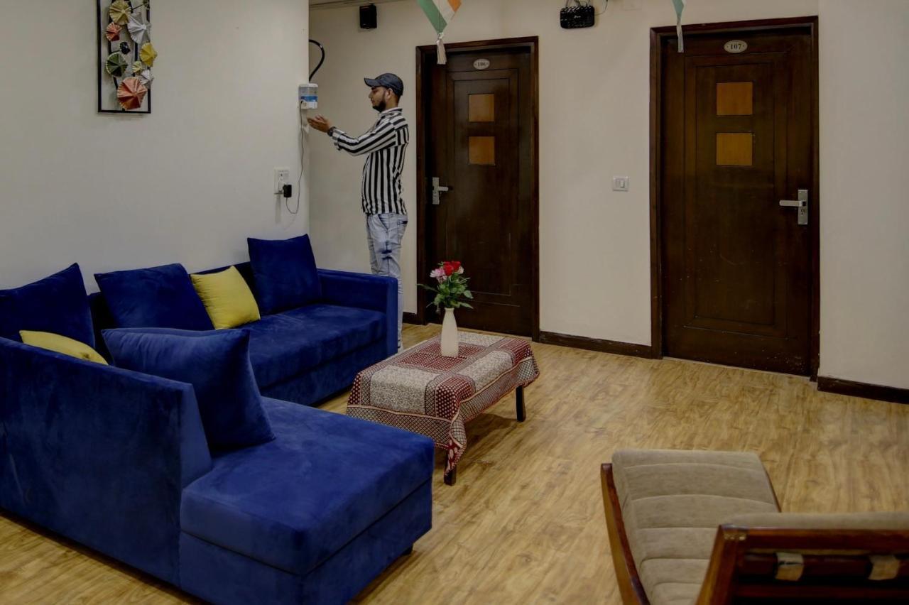 Lime Stays B&B Gk-2 At Greater Kailash Metro South Delhi Nearby Saket Select City Nuova Delhi Esterno foto