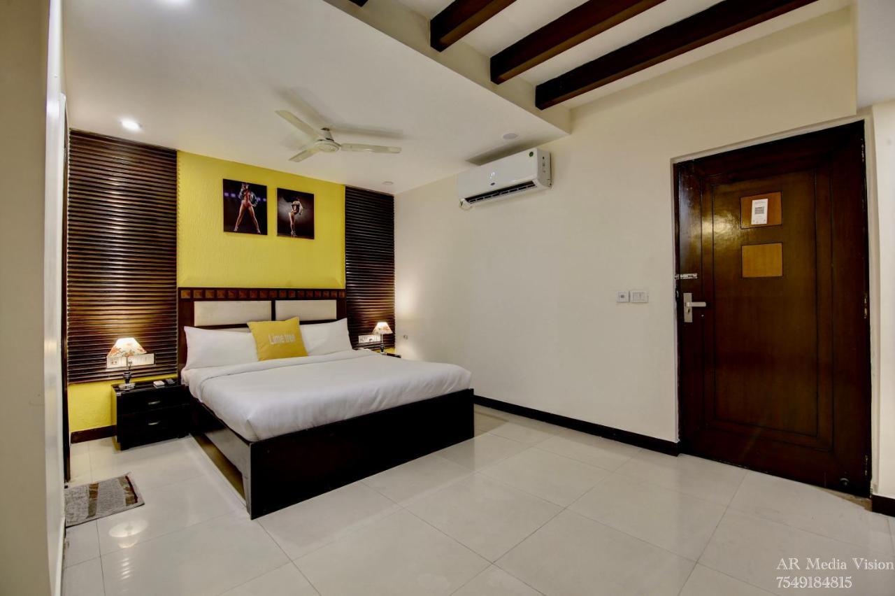 Lime Stays B&B Gk-2 At Greater Kailash Metro South Delhi Nearby Saket Select City Nuova Delhi Esterno foto