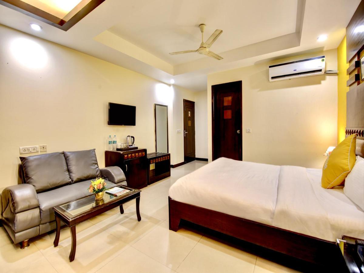 Lime Stays B&B Gk-2 At Greater Kailash Metro South Delhi Nearby Saket Select City Nuova Delhi Esterno foto