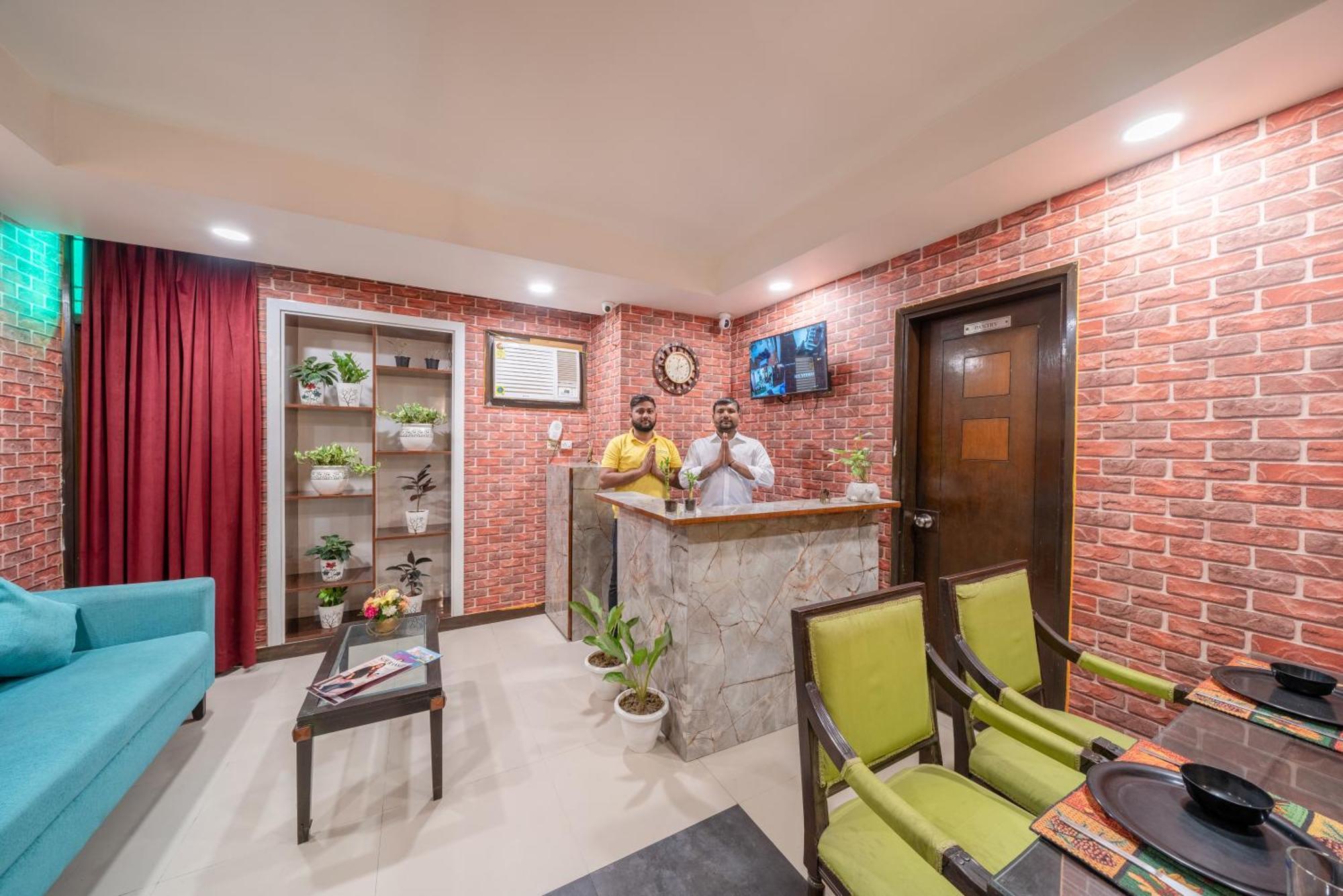 Lime Stays B&B Gk-2 At Greater Kailash Metro South Delhi Nearby Saket Select City Nuova Delhi Esterno foto