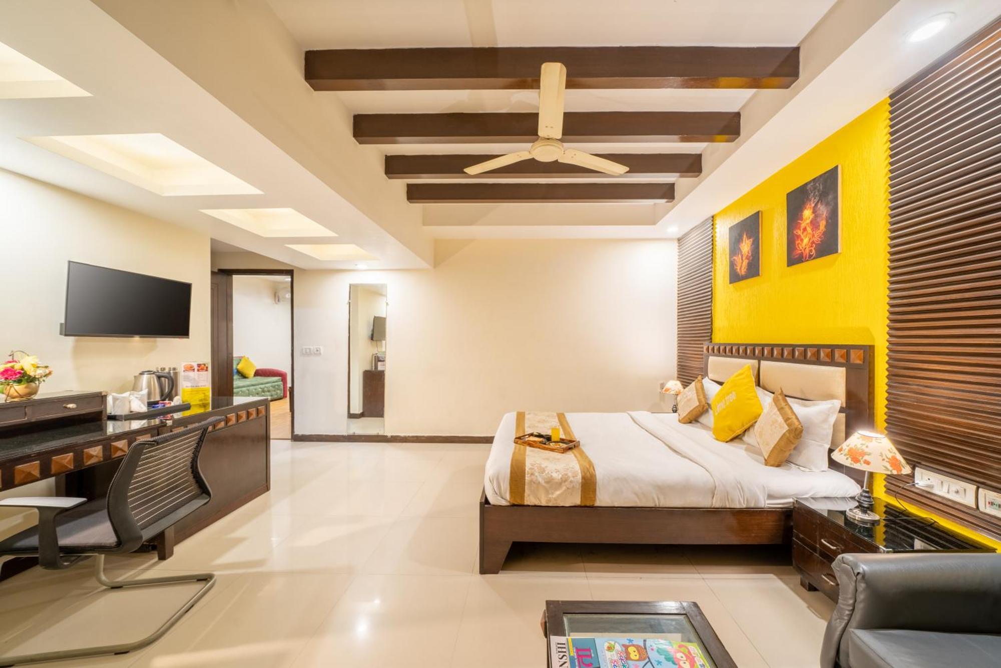 Lime Stays B&B Gk-2 At Greater Kailash Metro South Delhi Nearby Saket Select City Nuova Delhi Esterno foto